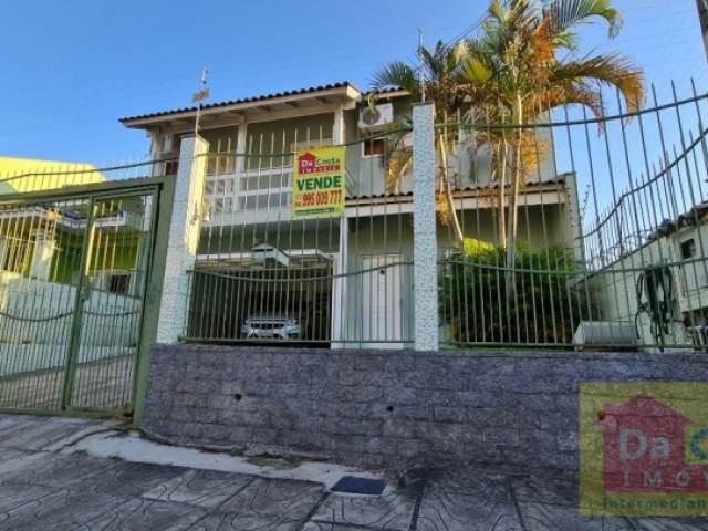 Casa para Venda em Porto Alegre - 4