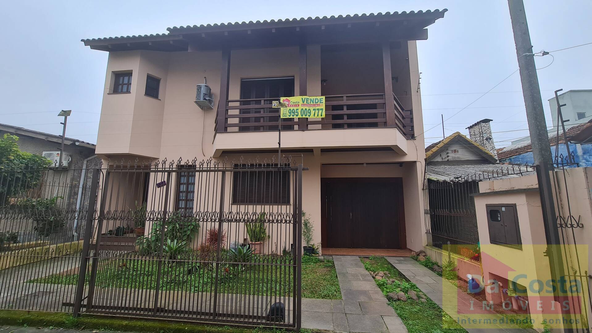 Casa com 3 quartos à venda, 222 m²- Partenon - Porto Alegre - RS