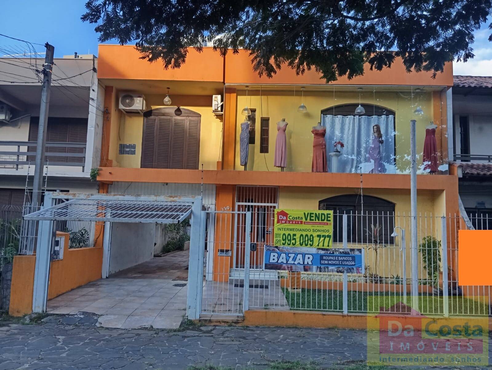 Casa tipo sobrado 4 dormitórios, 387m², Passo Da Areia - Porto Alegre - RS
