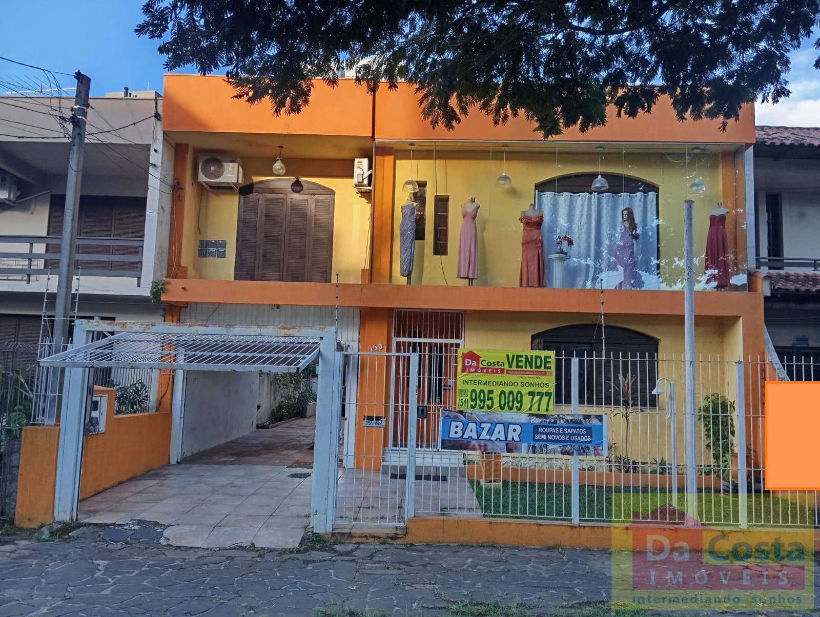 Casa tipo sobrado 4 dormitórios, 387m², Passo Da Areia - Porto Alegre - RS