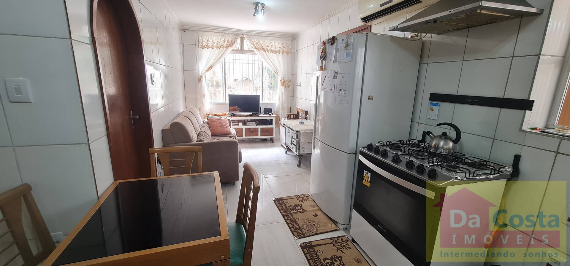 Casa tipo sobrado 4 dormitórios, 387m², Passo Da Areia - Porto Alegre - RS