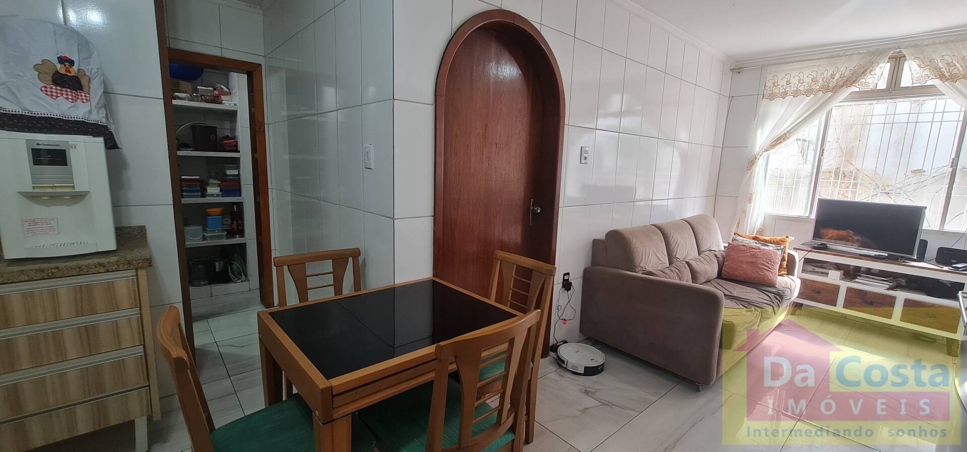 Casa tipo sobrado 4 dormitórios, 387m², Passo Da Areia - Porto Alegre - RS