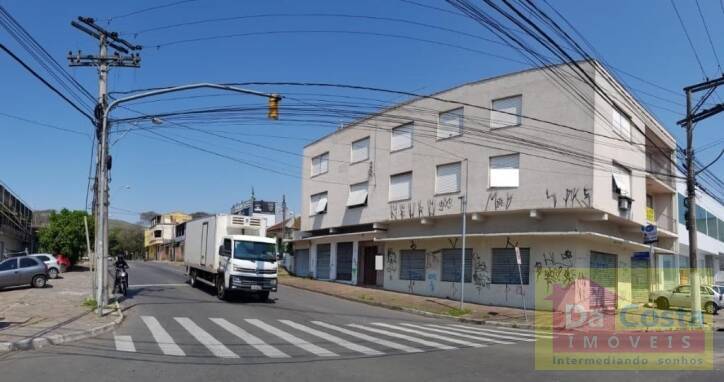 Prédio, 710 m², 4 Apartamentos e 3 salas Com. - Venda - Partenon - POA - RS